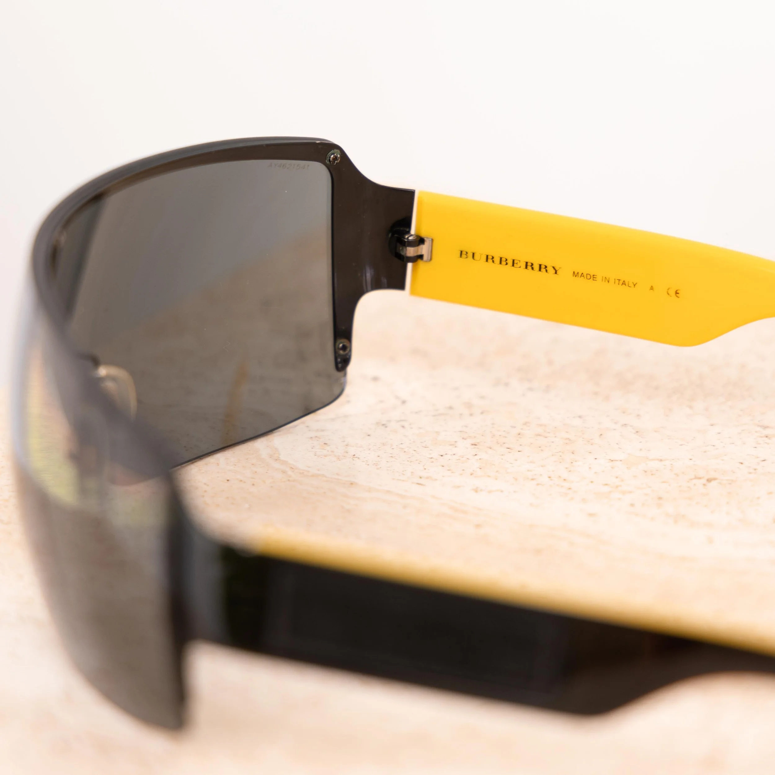 【Vintage】 Burberry sports 2Layer 4way Vintage Burberry Sport Sunglasses — THE SWAVES